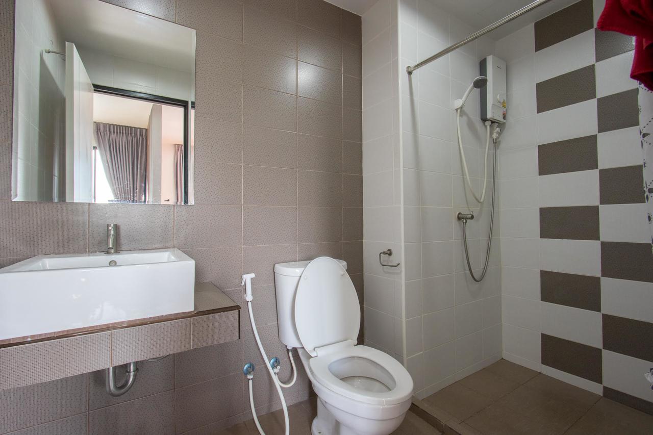 Live At Home Sukhumvit 105 Bangkok Extérieur photo